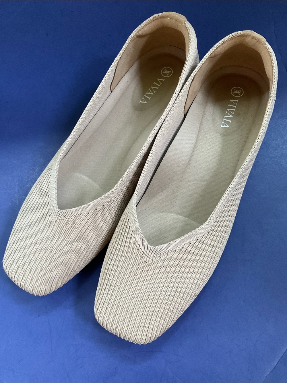 Vivaia square toe flats